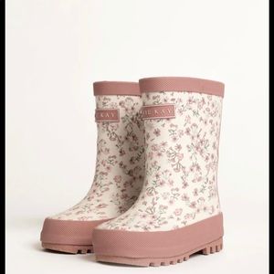 Jamie Kay Gumboot in Posy Floral